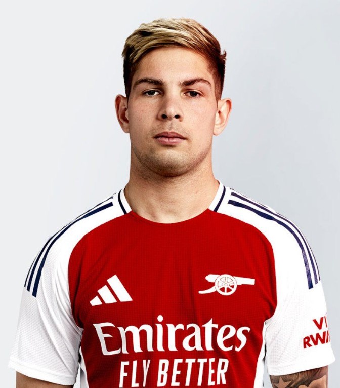 Emile Smith Rowe, gelandang muda berbakat Arsenal hengkang ke Fulham.