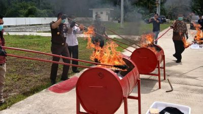 Pemusnahan barang bukti Kejaksaan Negeri OKU.