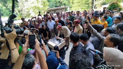 Penandatanganan prasasti museum Gua Harimau