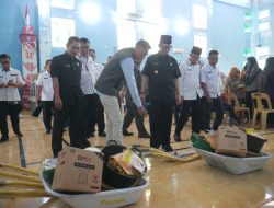 Bupati OKU Salurkan Bantuan UMKM