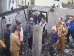 Bupati OKU Salurkan Bantuan & Tinjau Lokasi Kebakaran