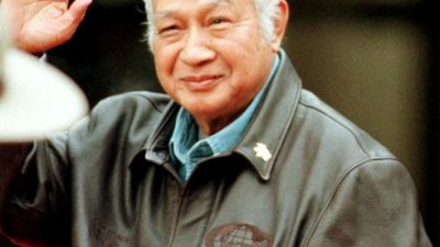 Soeharto Dianugerahi Gelar Pahlawan Nasional