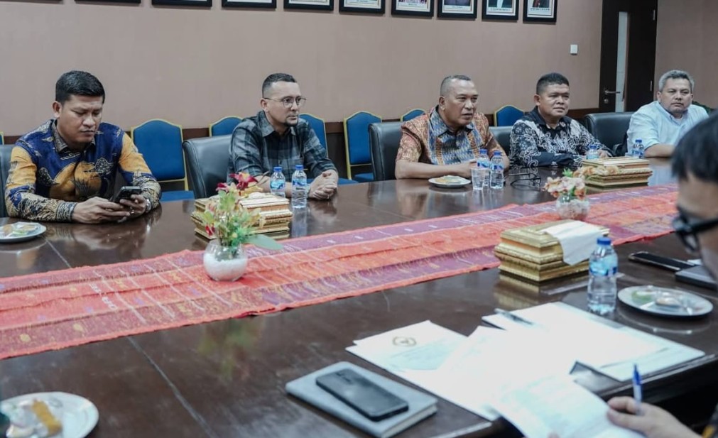bupati labusel