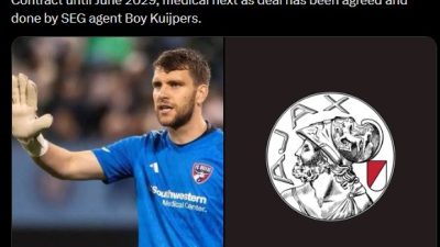 marteen paees gabung ajax