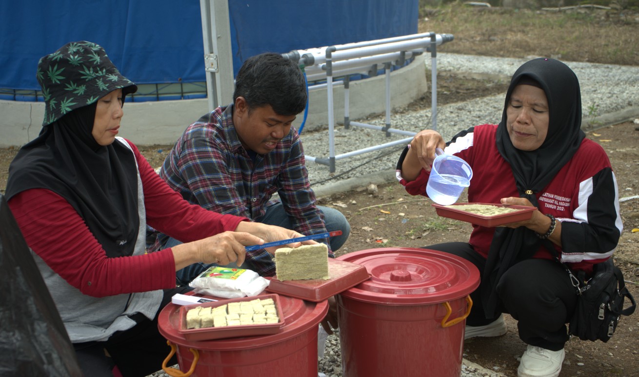 csr semen baturaja
