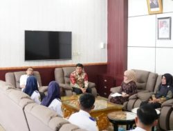 Bupati Serahkan SK 5 CPNS Baru Labusel
