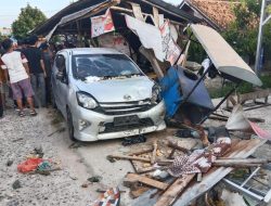 Tragedi Berburu Takjil, Mobil Tabrak Warung