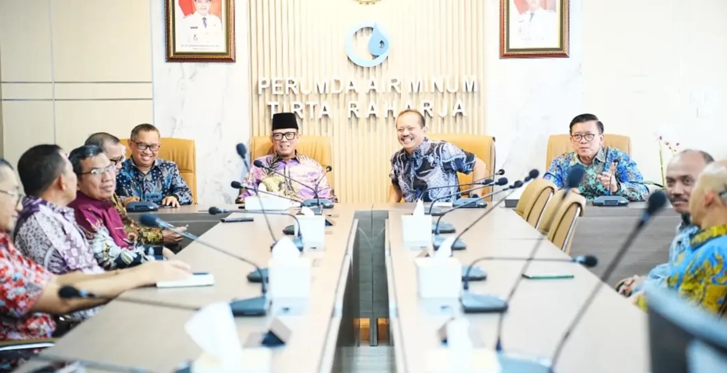 Suasana pertemuan antara Pemkab OKU dan manajemen Perumda Tirta Raharja.