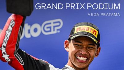 Veda Pratama menjadi pembalap Indonesia PERTAMA yang berhasil meraih podium di ajang Grand Prix!