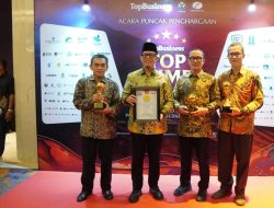 Pemkab OKU dan BPR Baturaja Raih 3 Trofi BUMD
