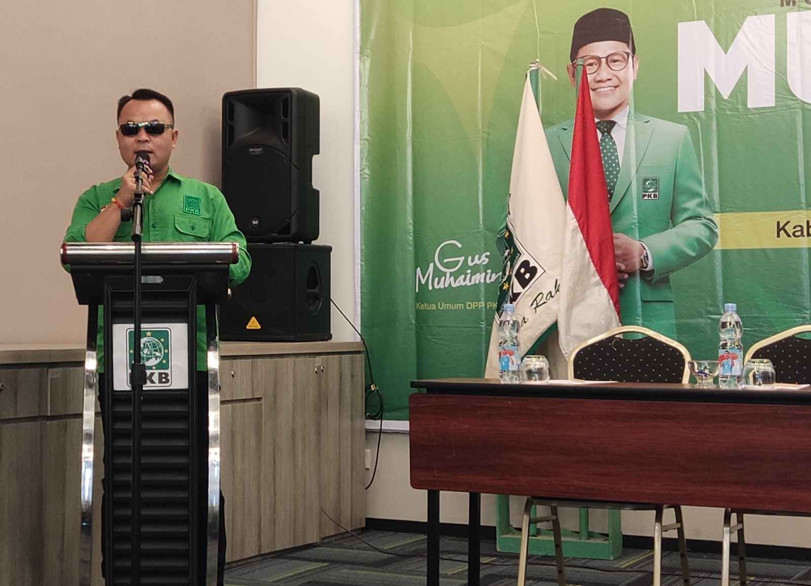 Ketua DPC PKB OKU Feri Rizki berpidato di mimbar acara Muscab.
